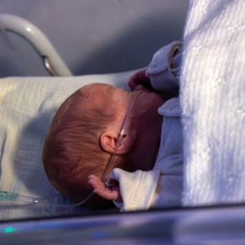 baby in neonatal unit