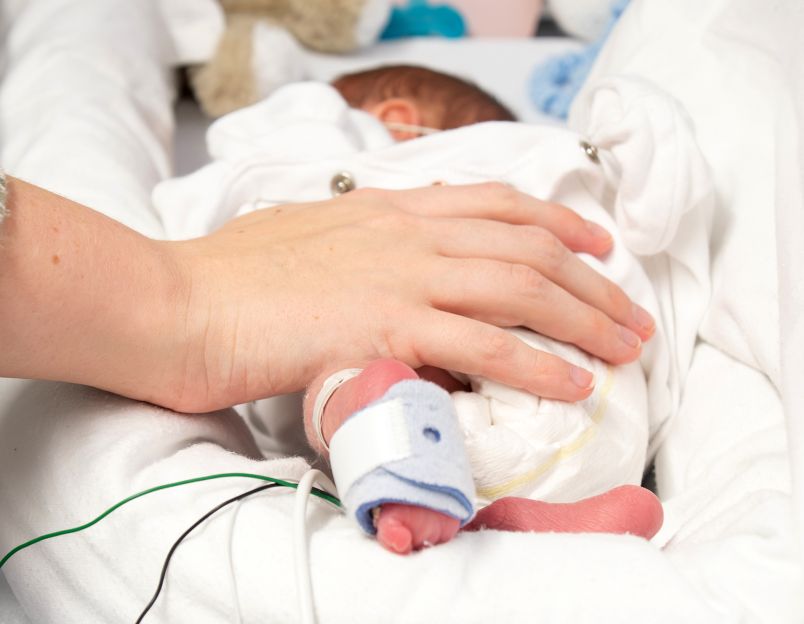 baby in neonatal unit